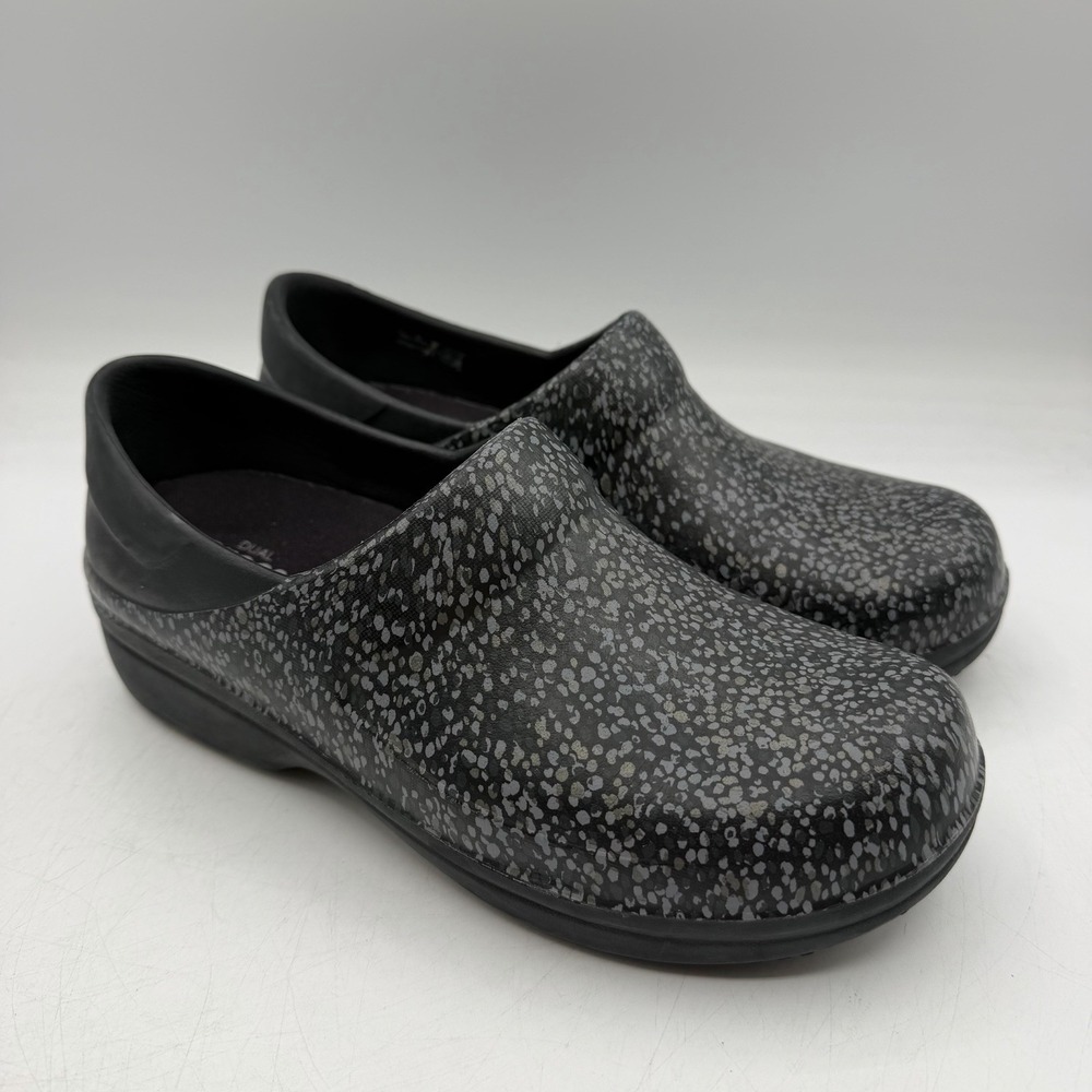 Crocs Neria Pro II Clogs Womens Sz 7 Black Grey Speckeled Nursing Shoes Comfort